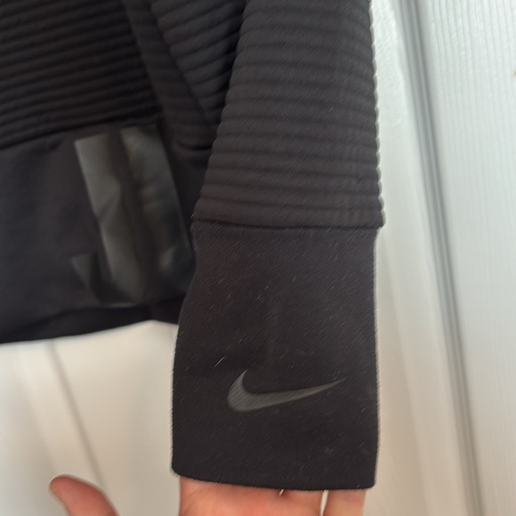 Nike Dri-Fit women’s black ribbed crew neck sweatshirt size medium - Picture 5 of 8